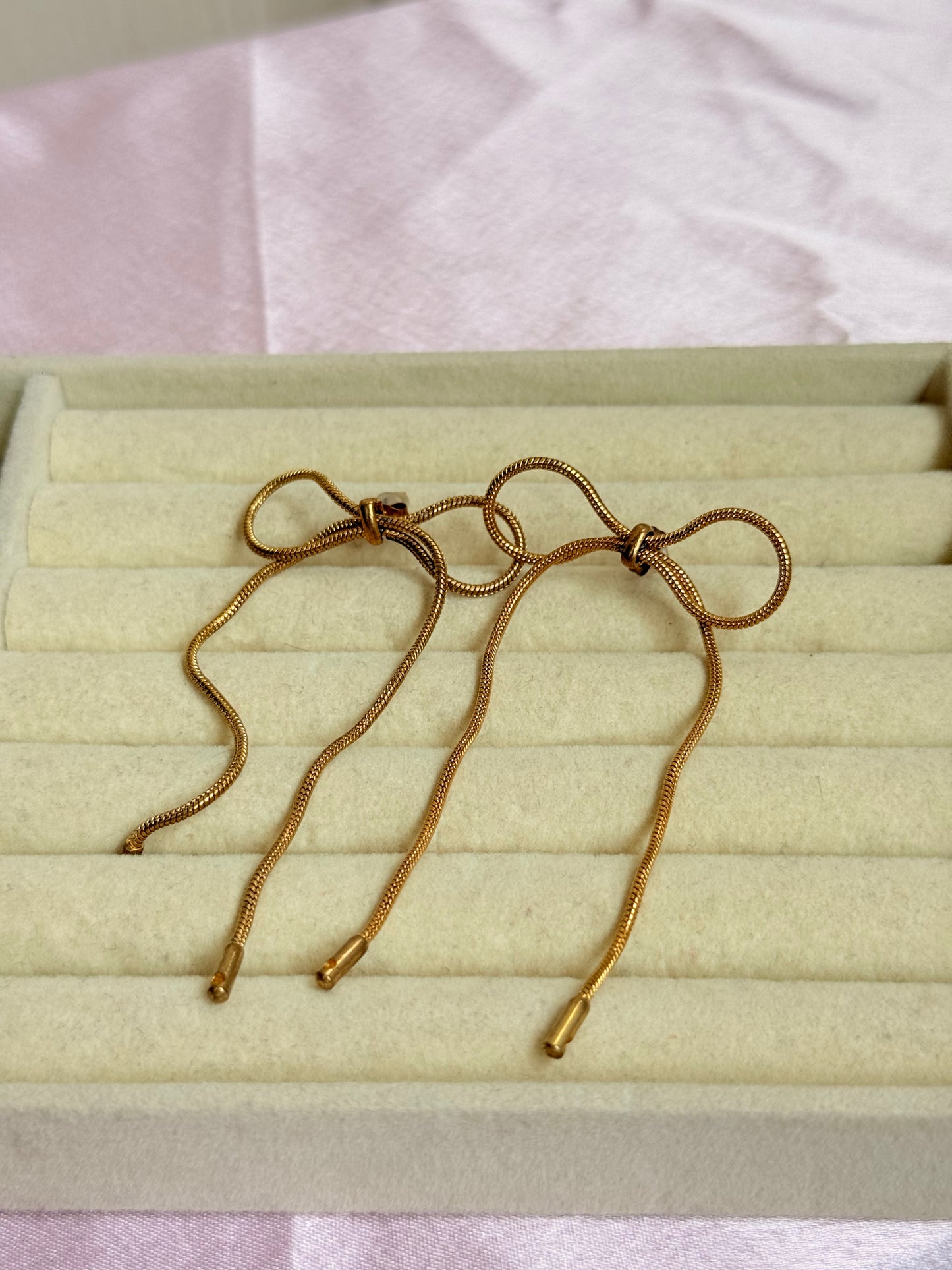 Bow drop earrings