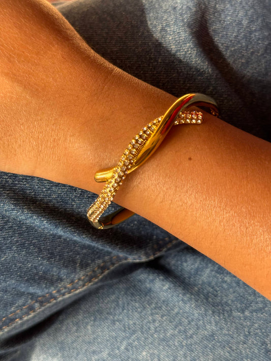 Stylish anti tarnish bracelet lightweight everyday wear