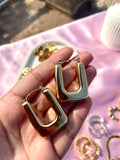 Plane U shaped hoops