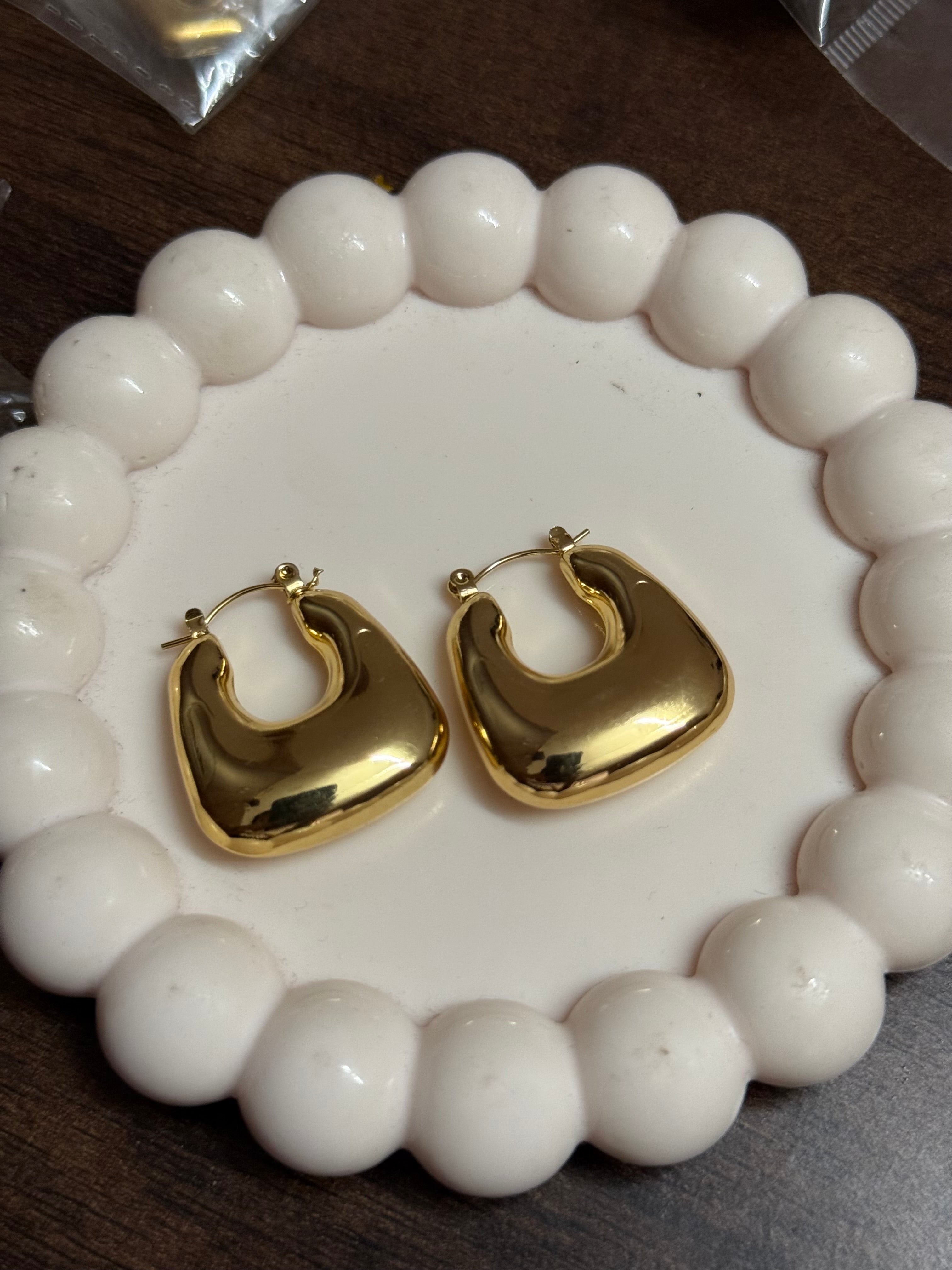 Chunky bella hoops