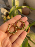 Wave round hoops