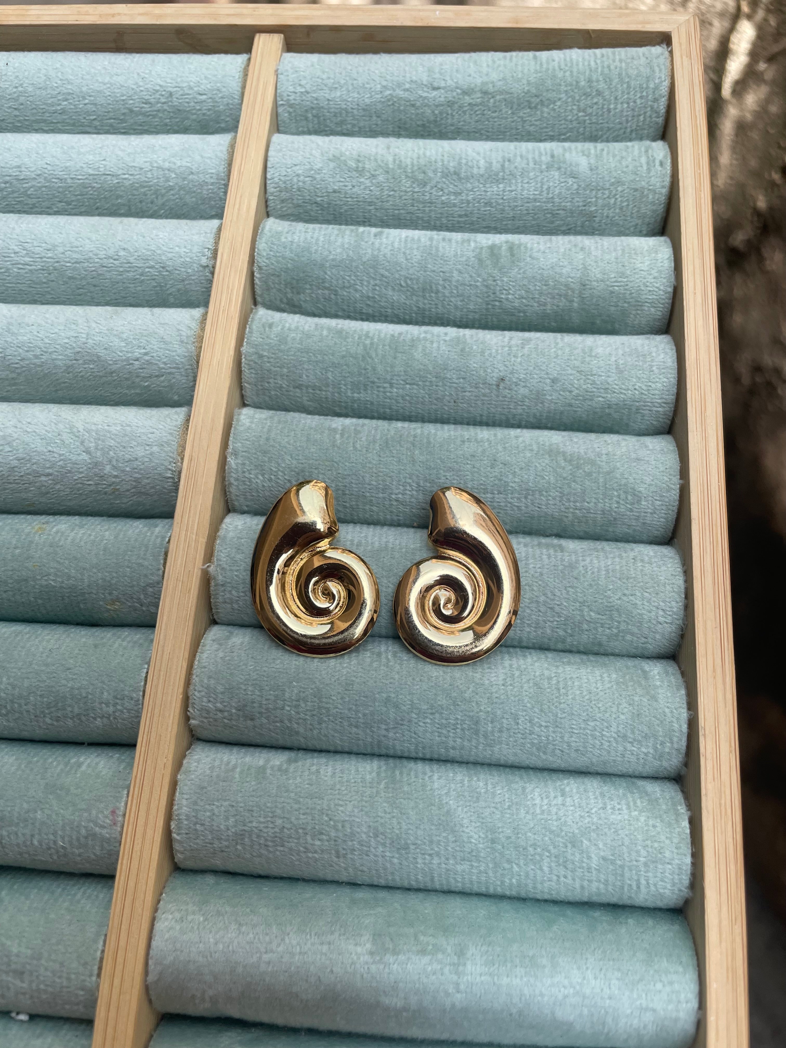 Snail earrings