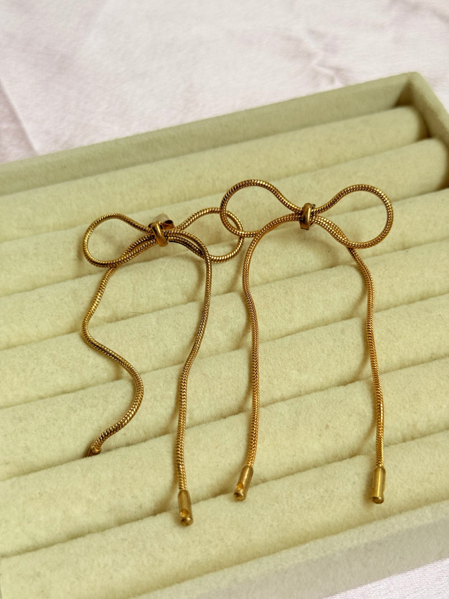 Bow drop earrings