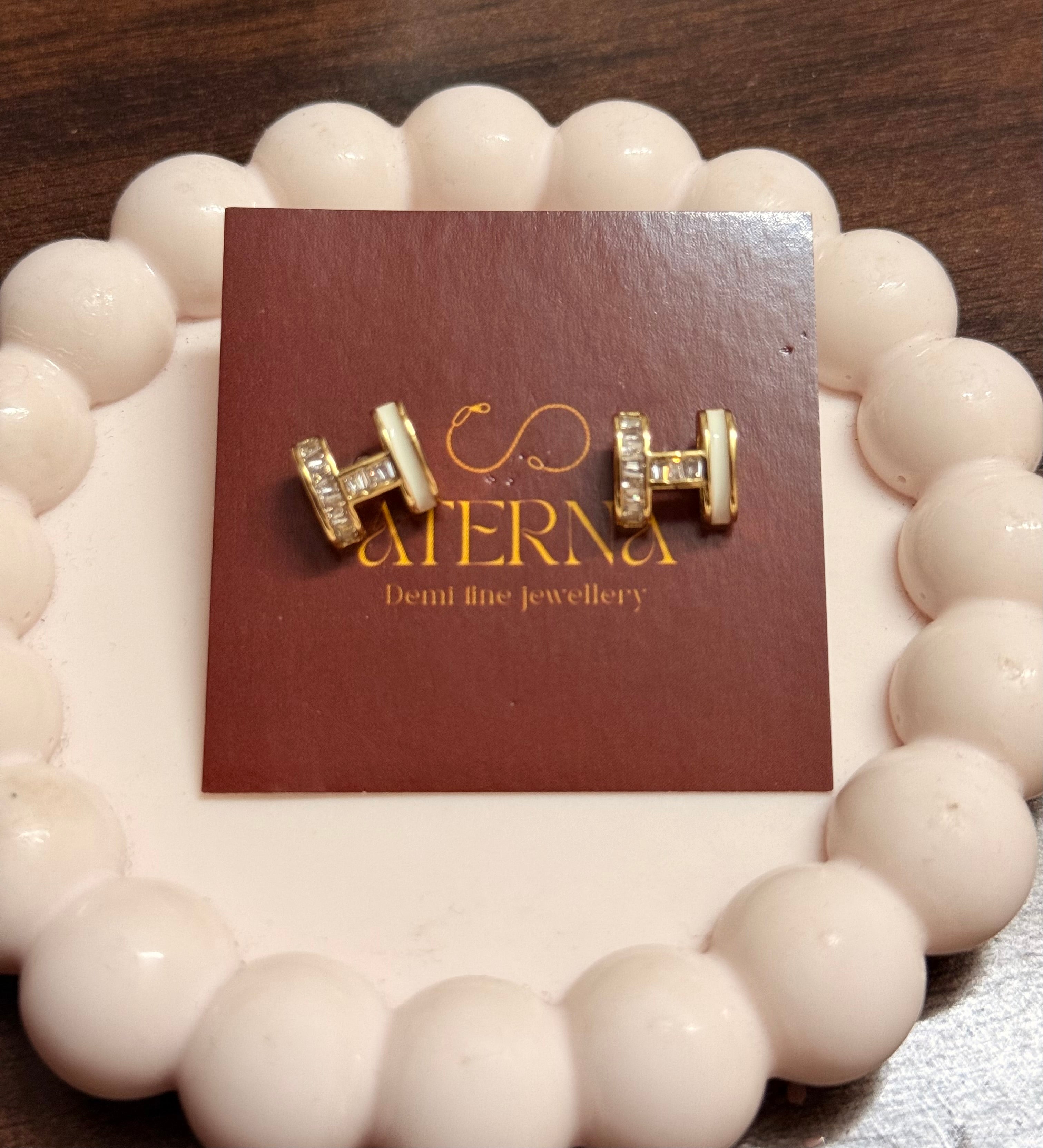 H shaped studs
