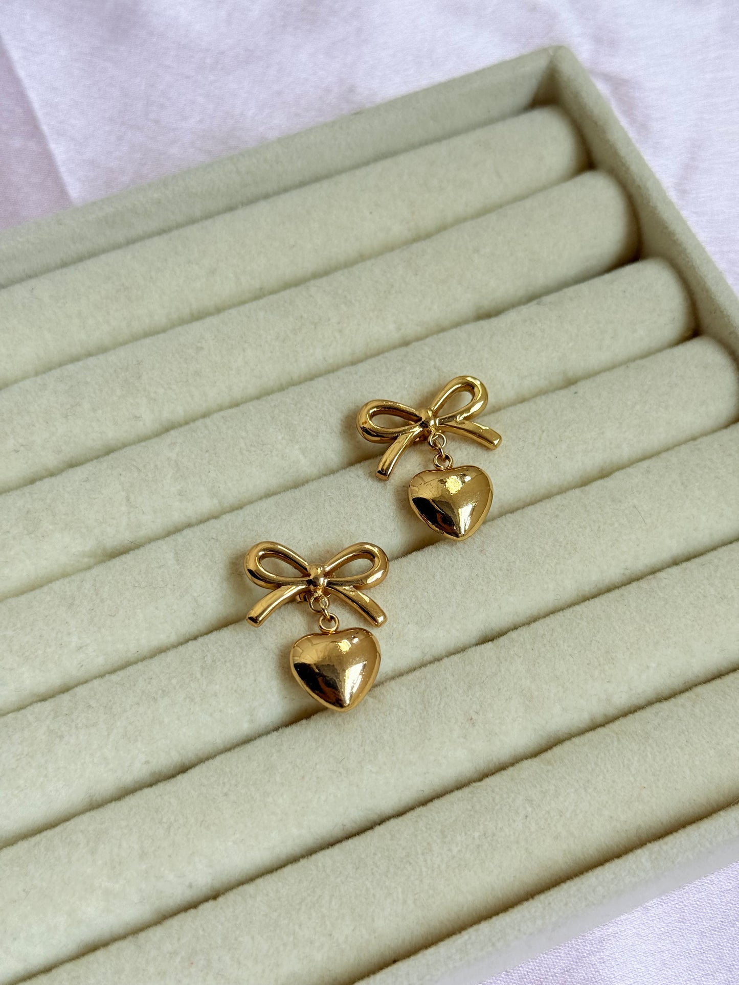 Amelia earrings