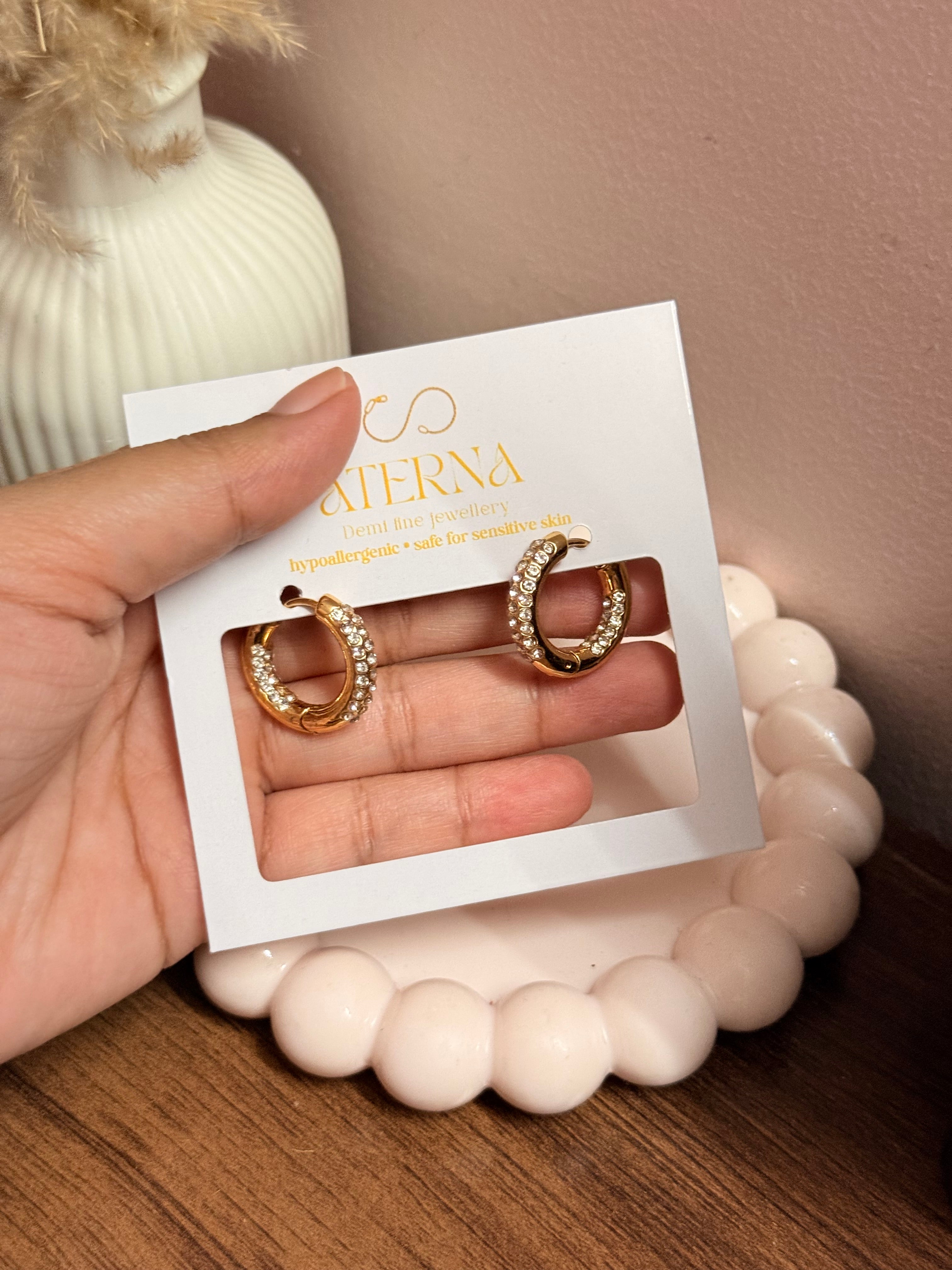 Dainty circle hoops