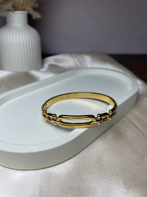 Stylish anti tarnish bracelet lightweight everyday jewelry
