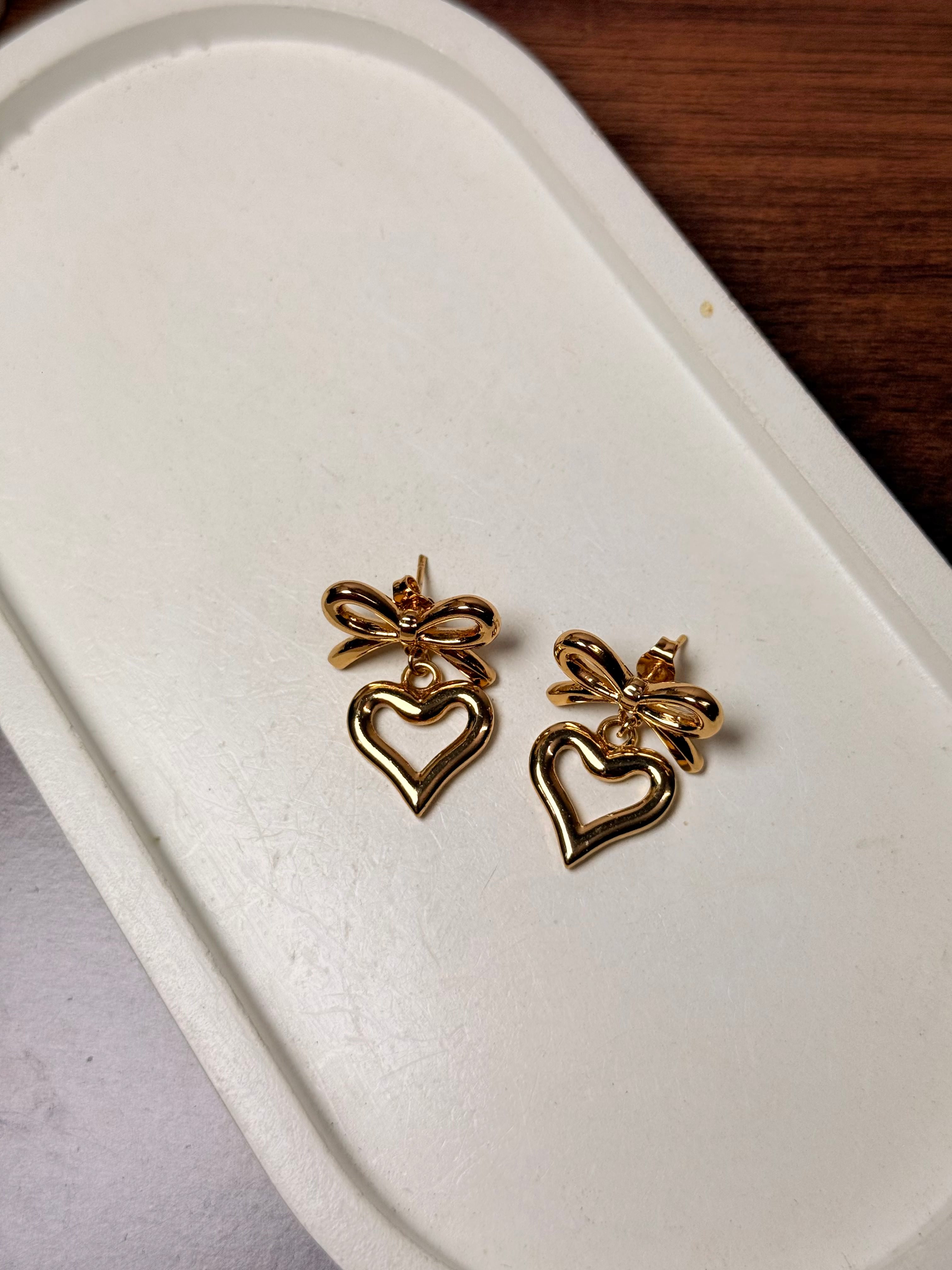 Bow heart anti tarnish earrings feminine style