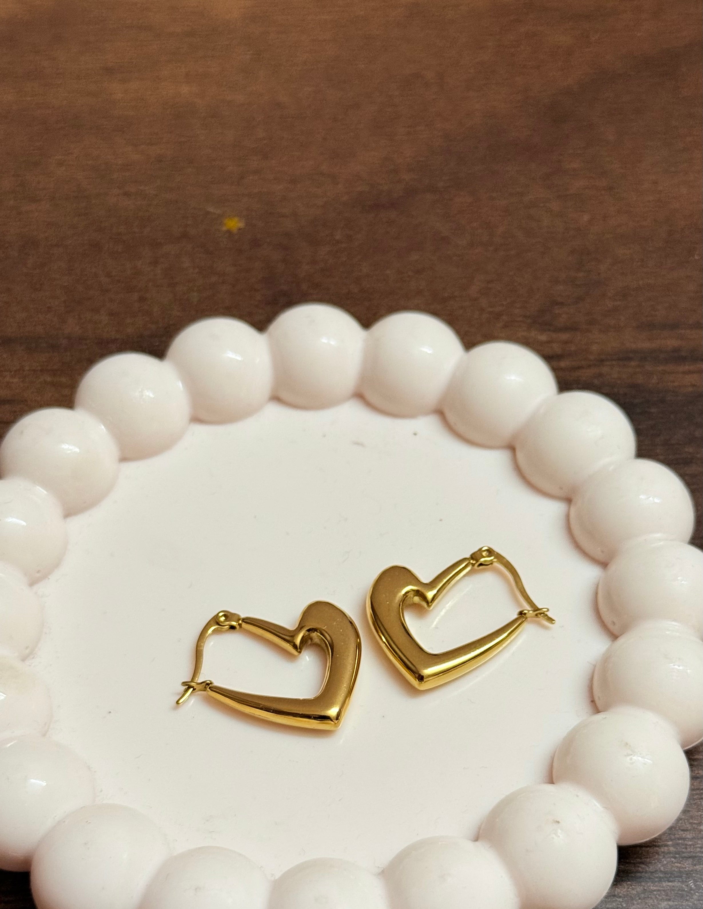 Open heart hoops