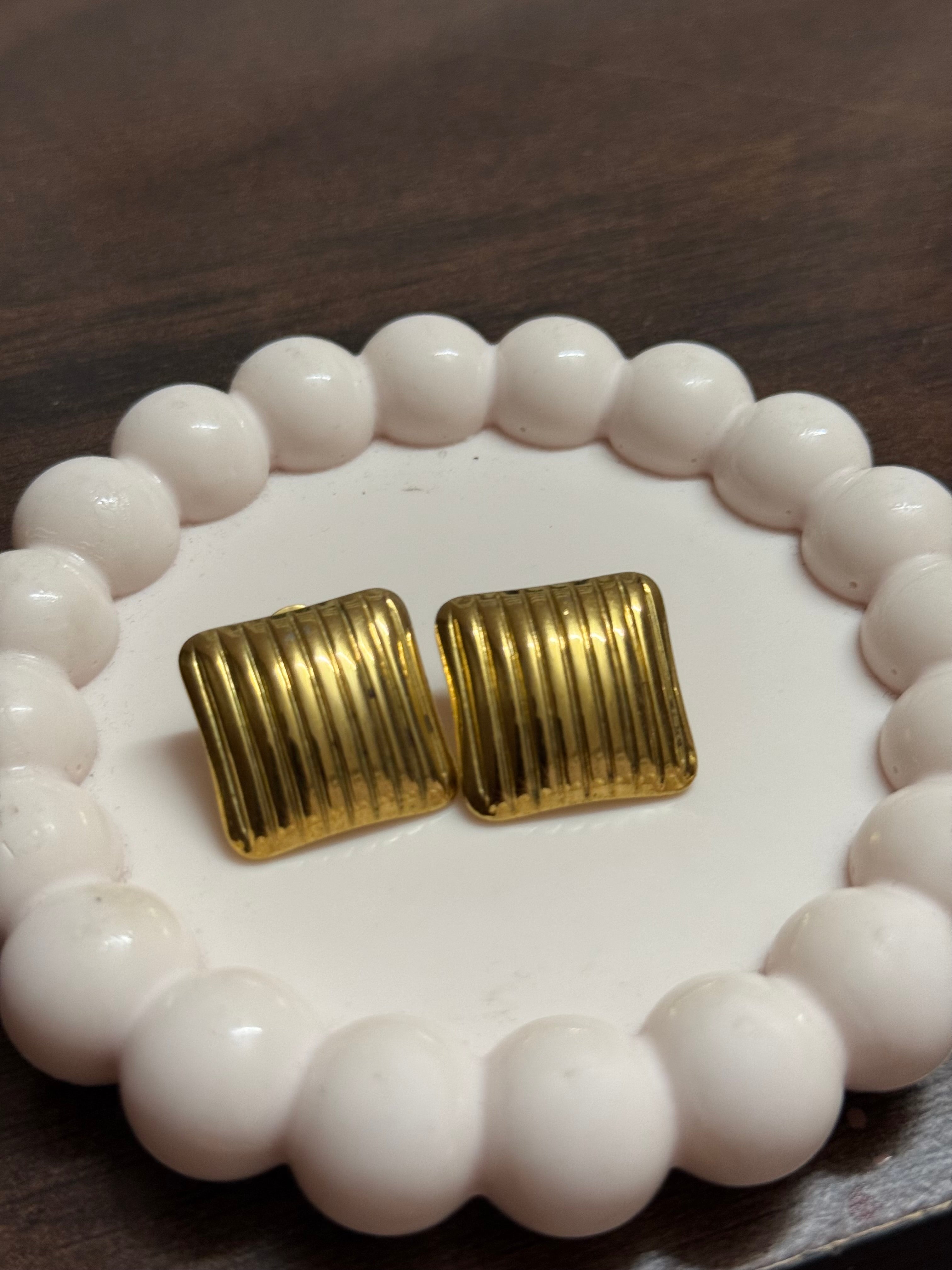 Halo studs