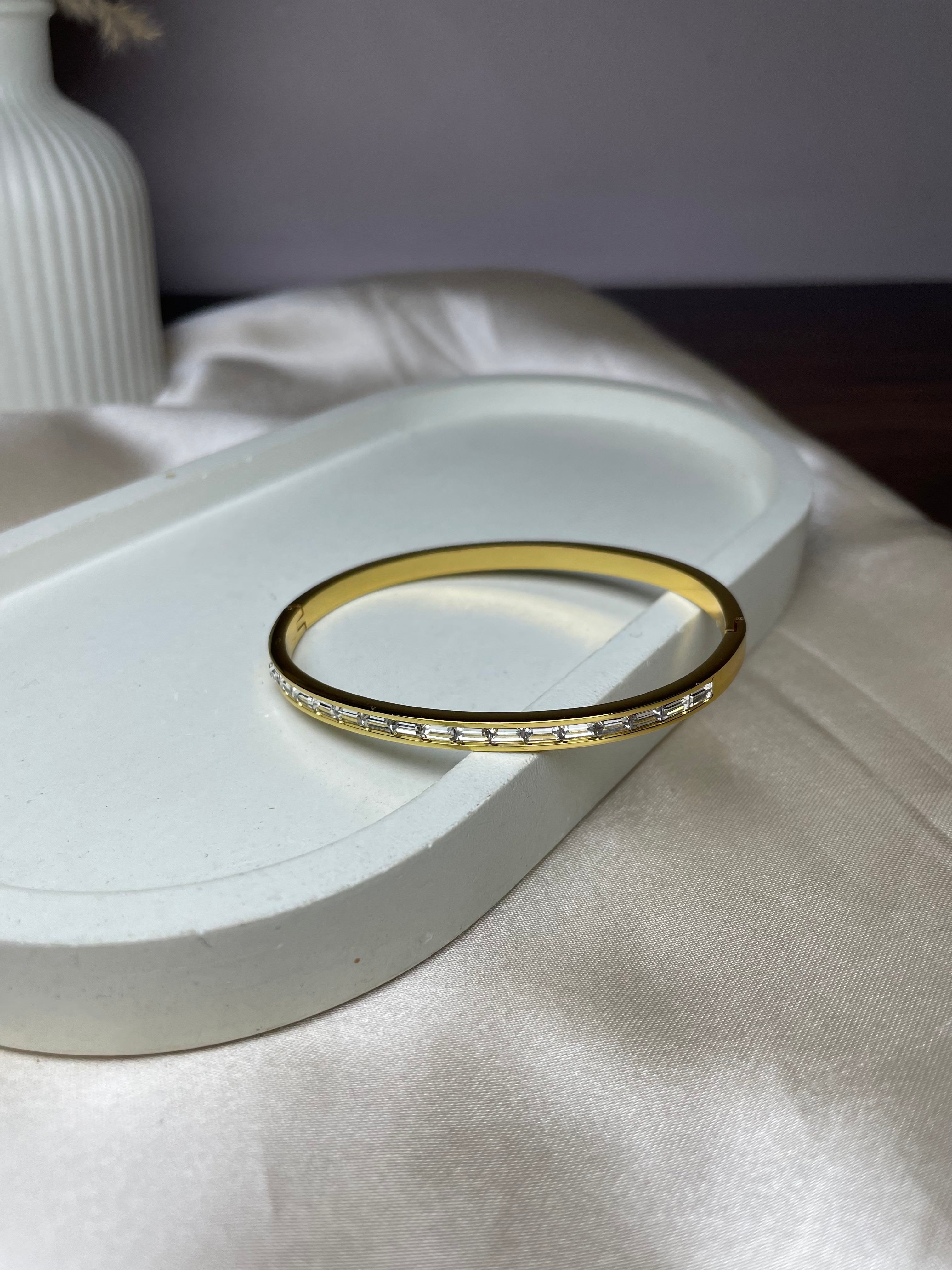 Elegant anti tarnish bracelet modern everyday wear