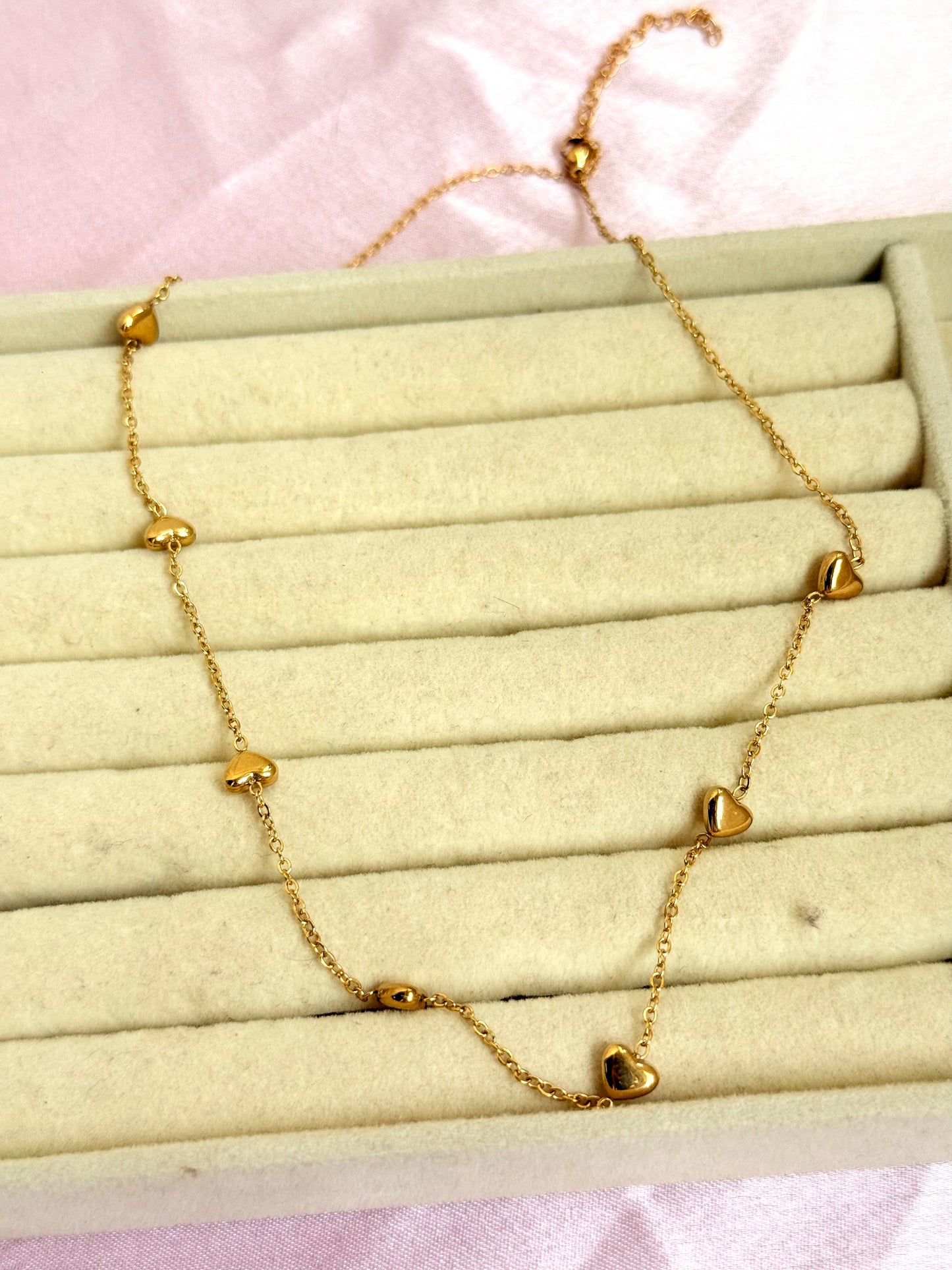 Hearts Round Chain