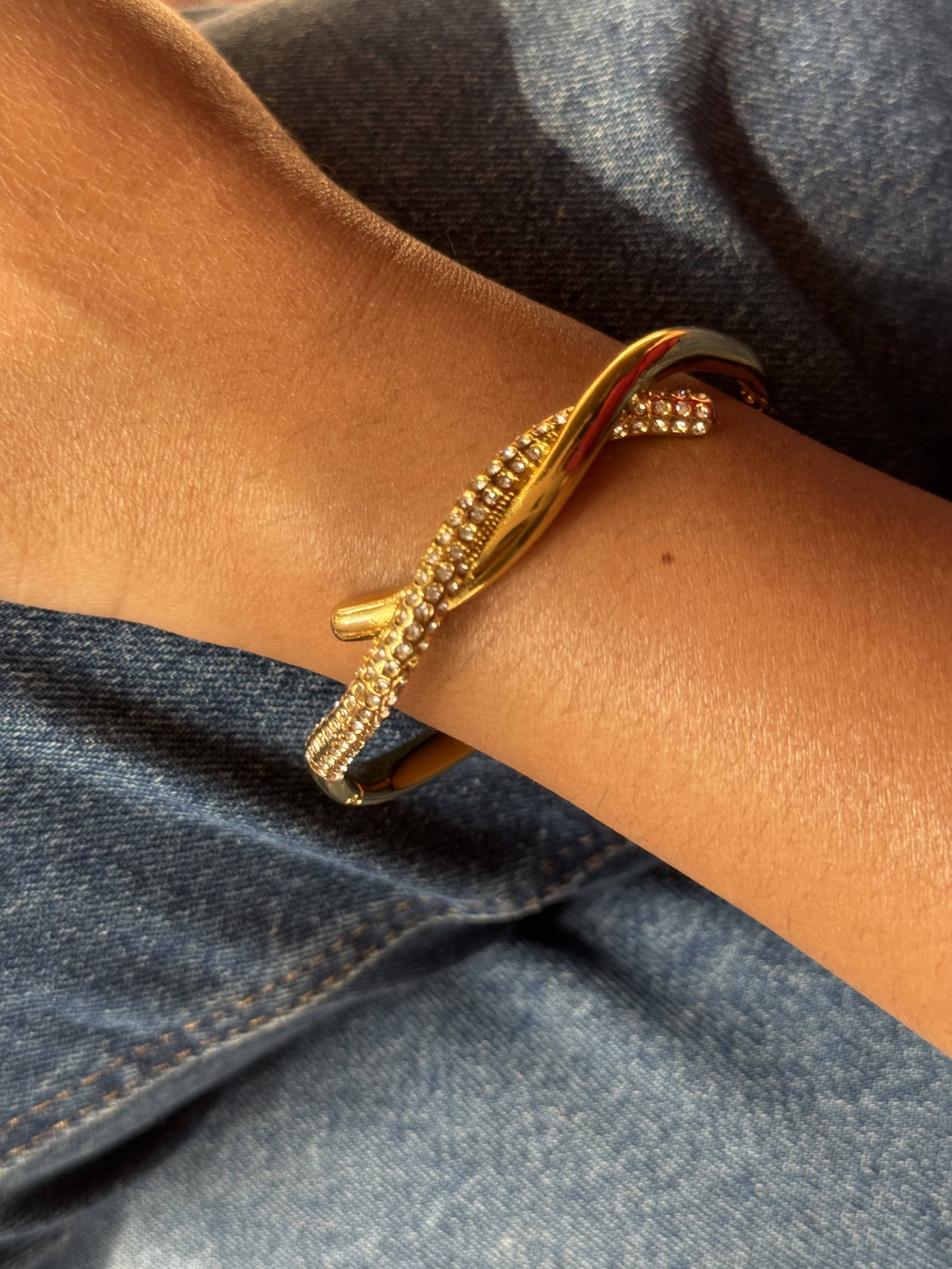 Stylish anti tarnish bracelet lightweight everyday wear
