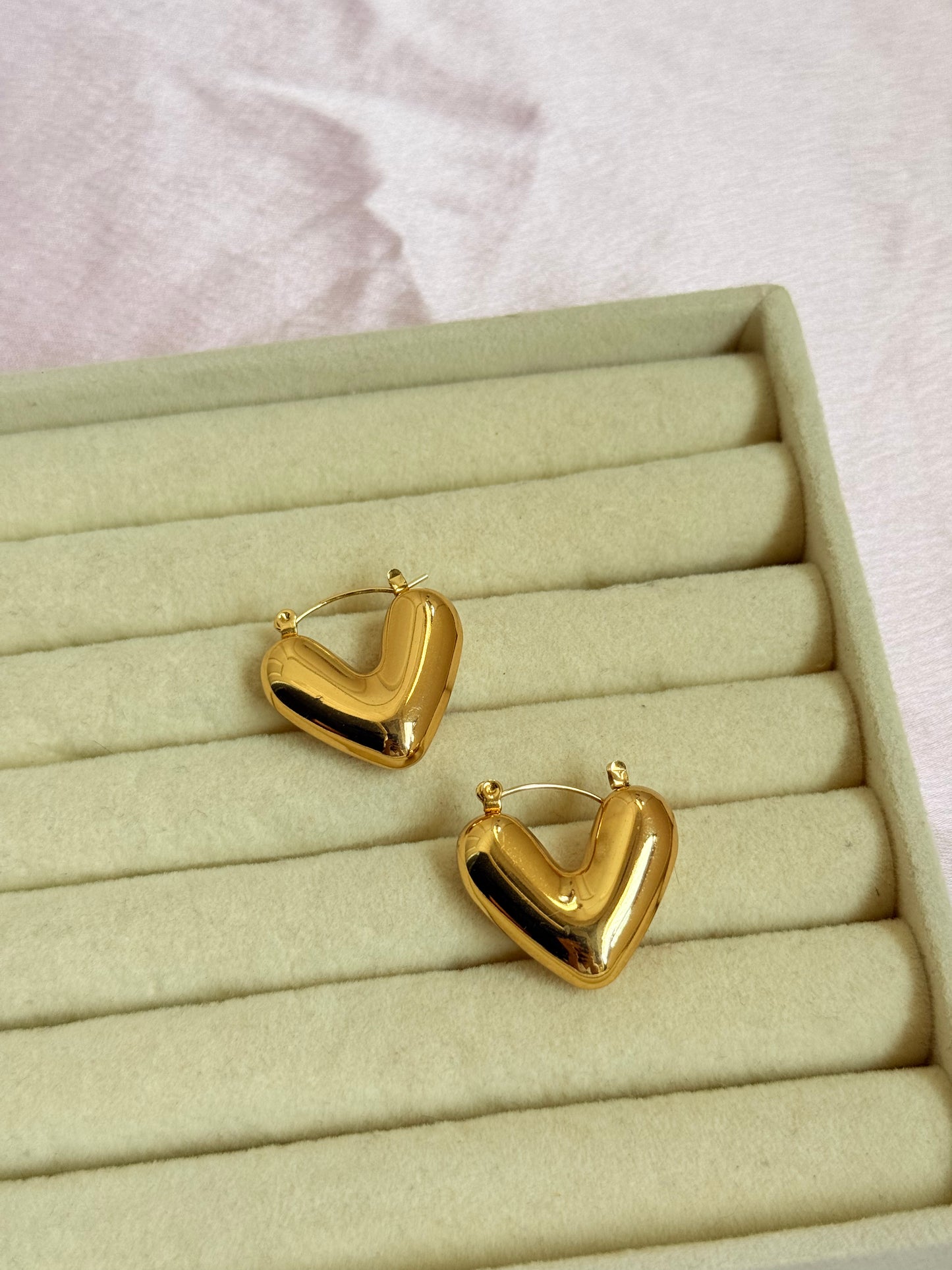 Chunky heart hoops