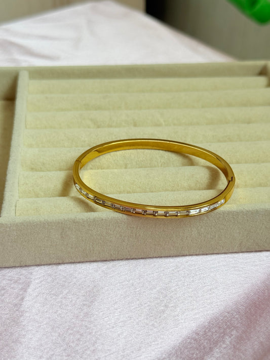 Elara Bracelet