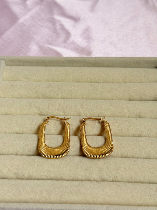 Elara hoops