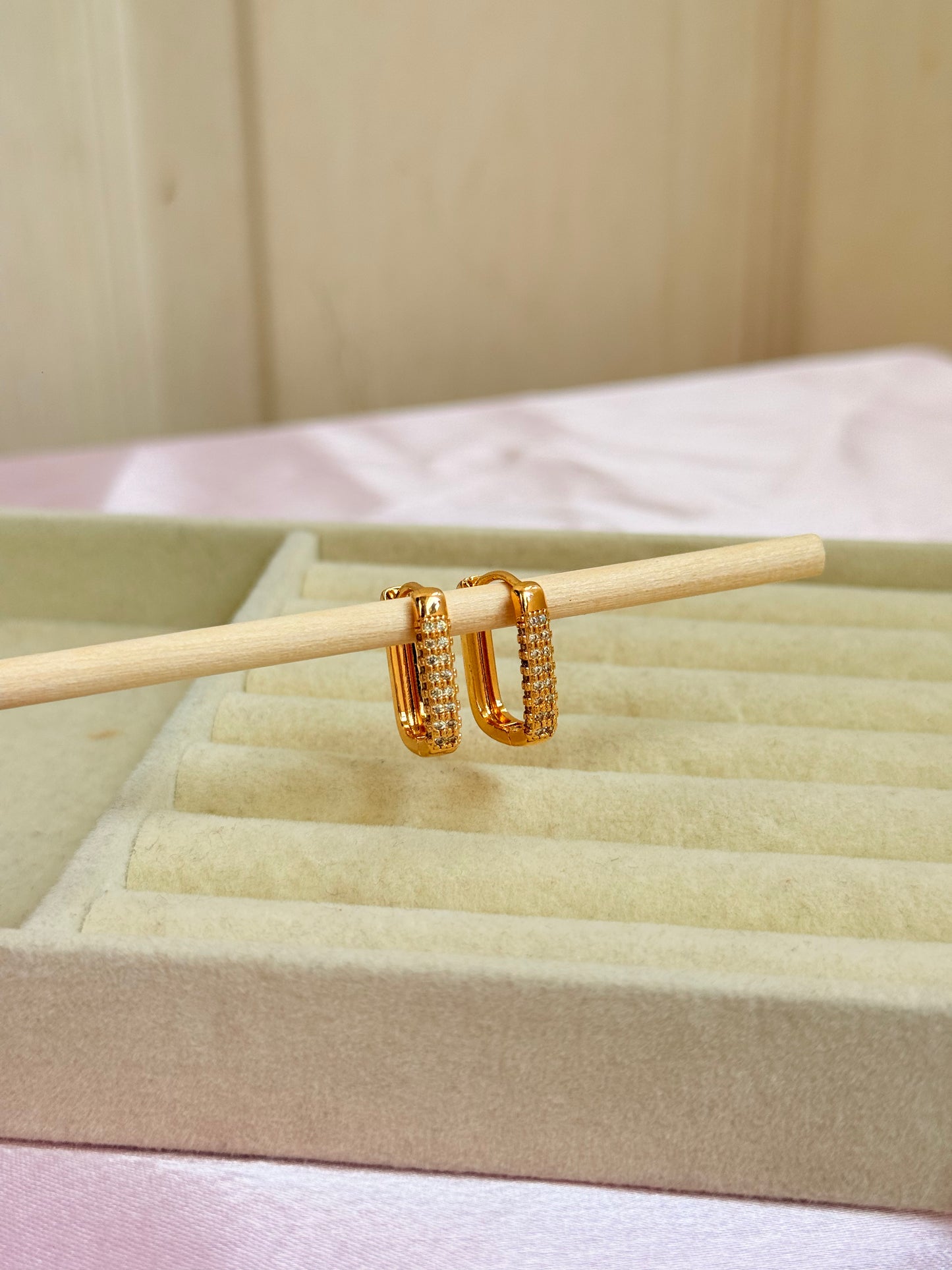 Ella hoops