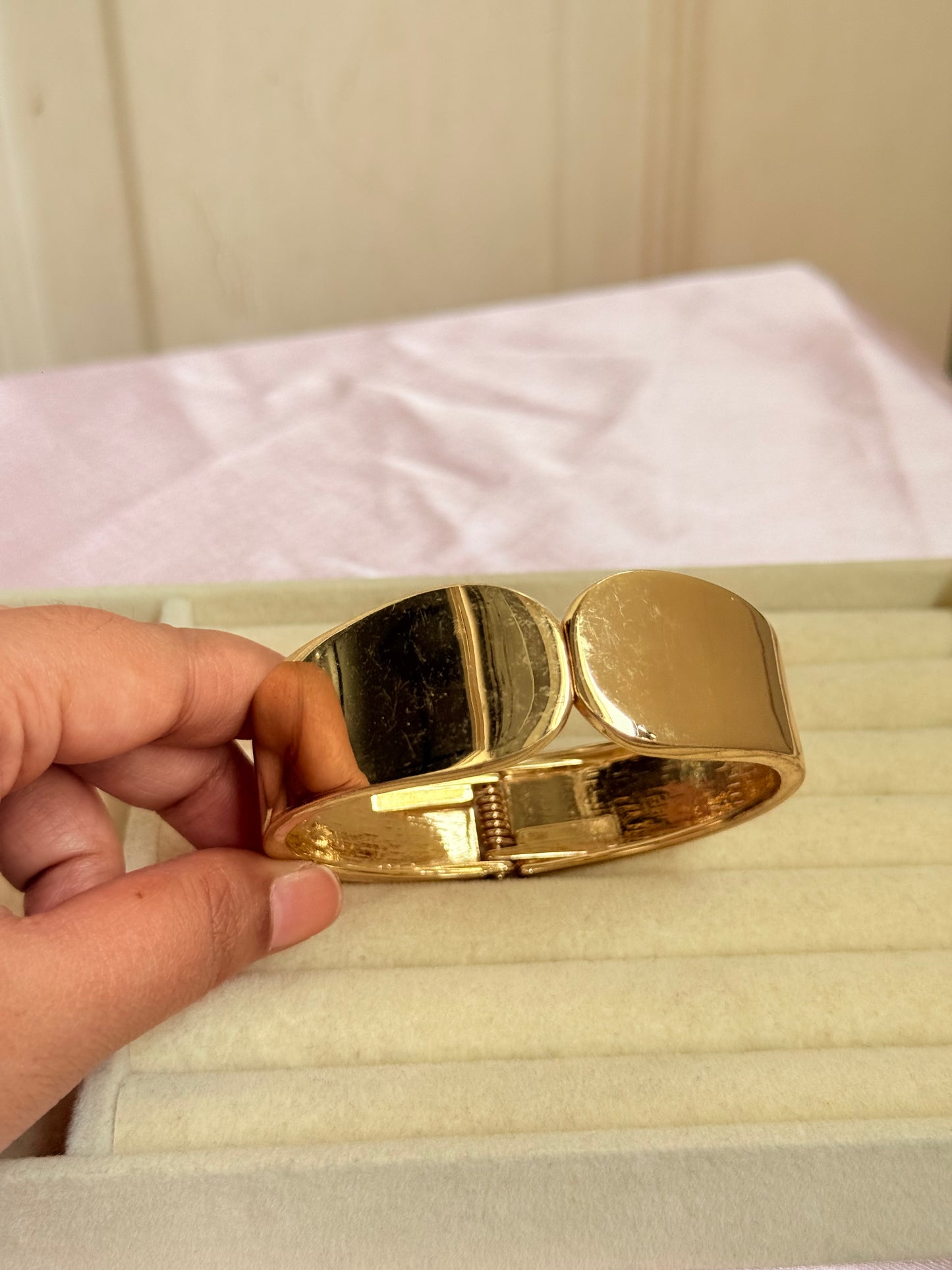 Eve Cuff