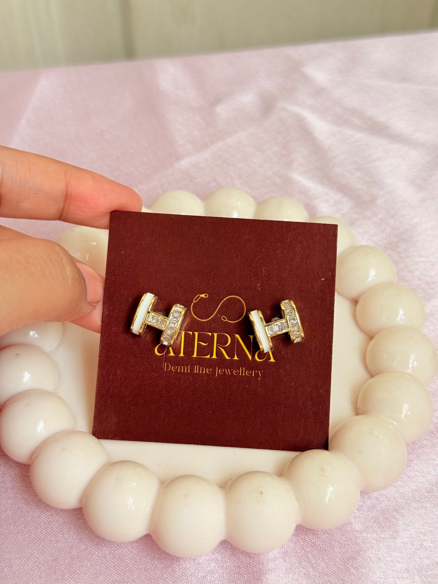 H shaped studs