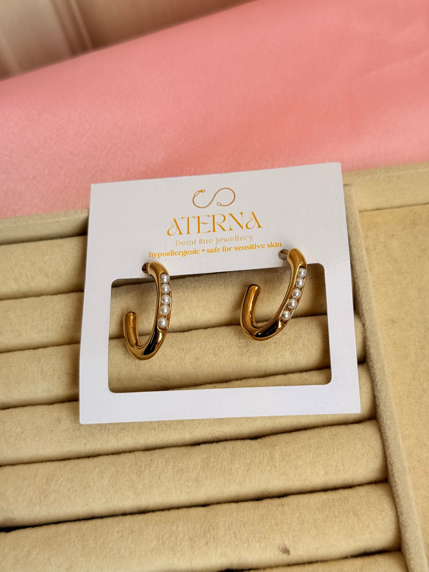 Luna Pearl Hoops
