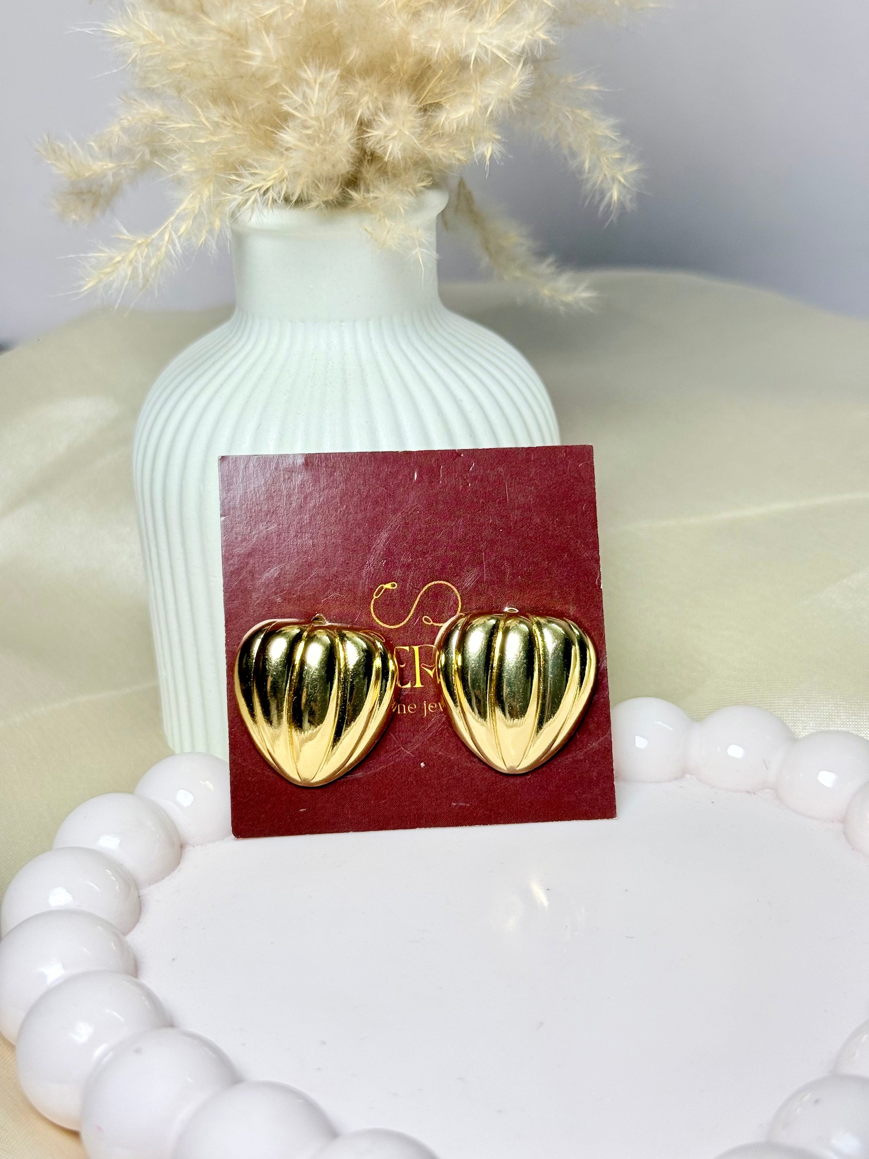 Molten heart anti tarnish stud earrings stylish wear