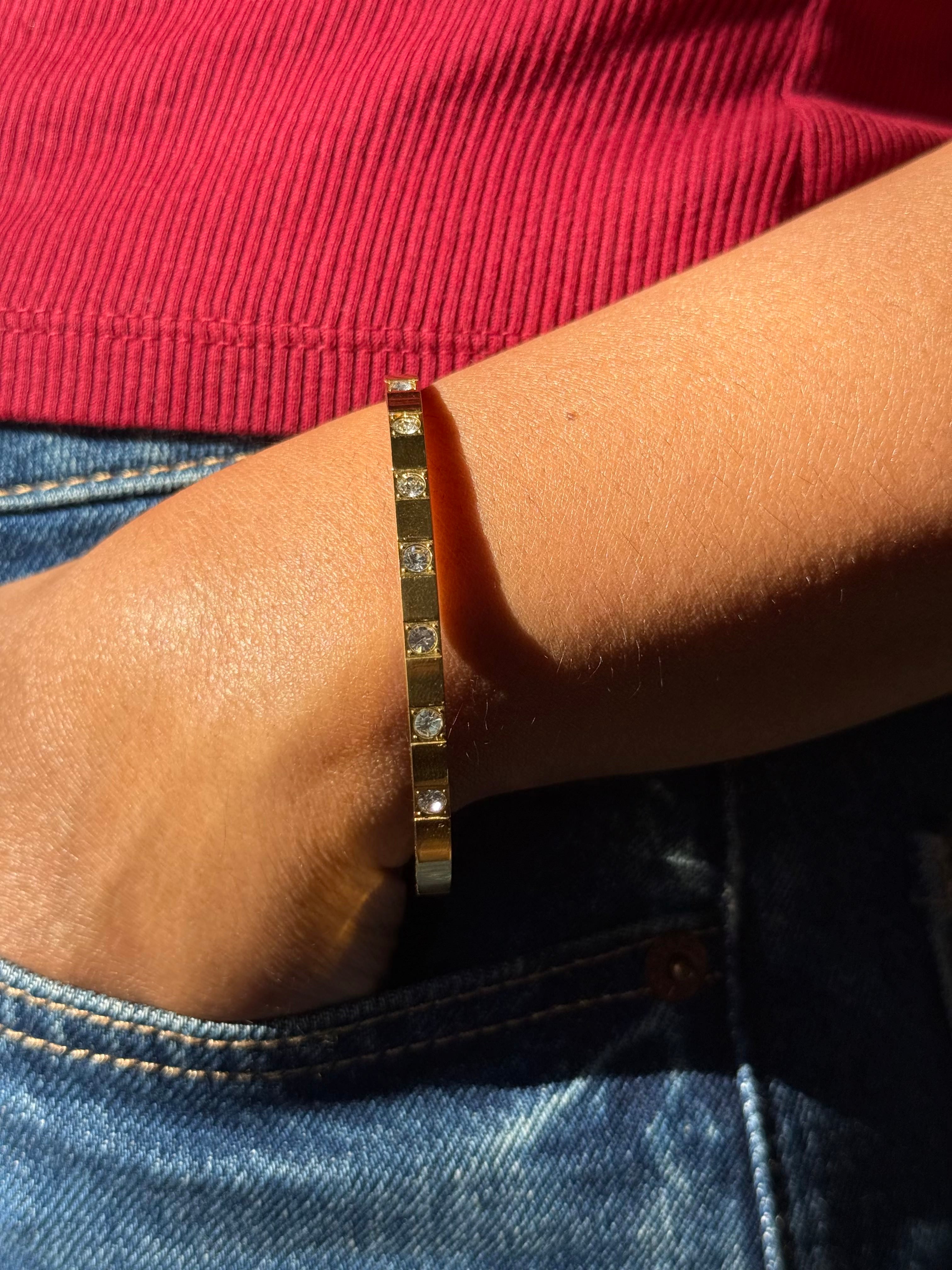 Stella anti tarnish bracelet minimal styling