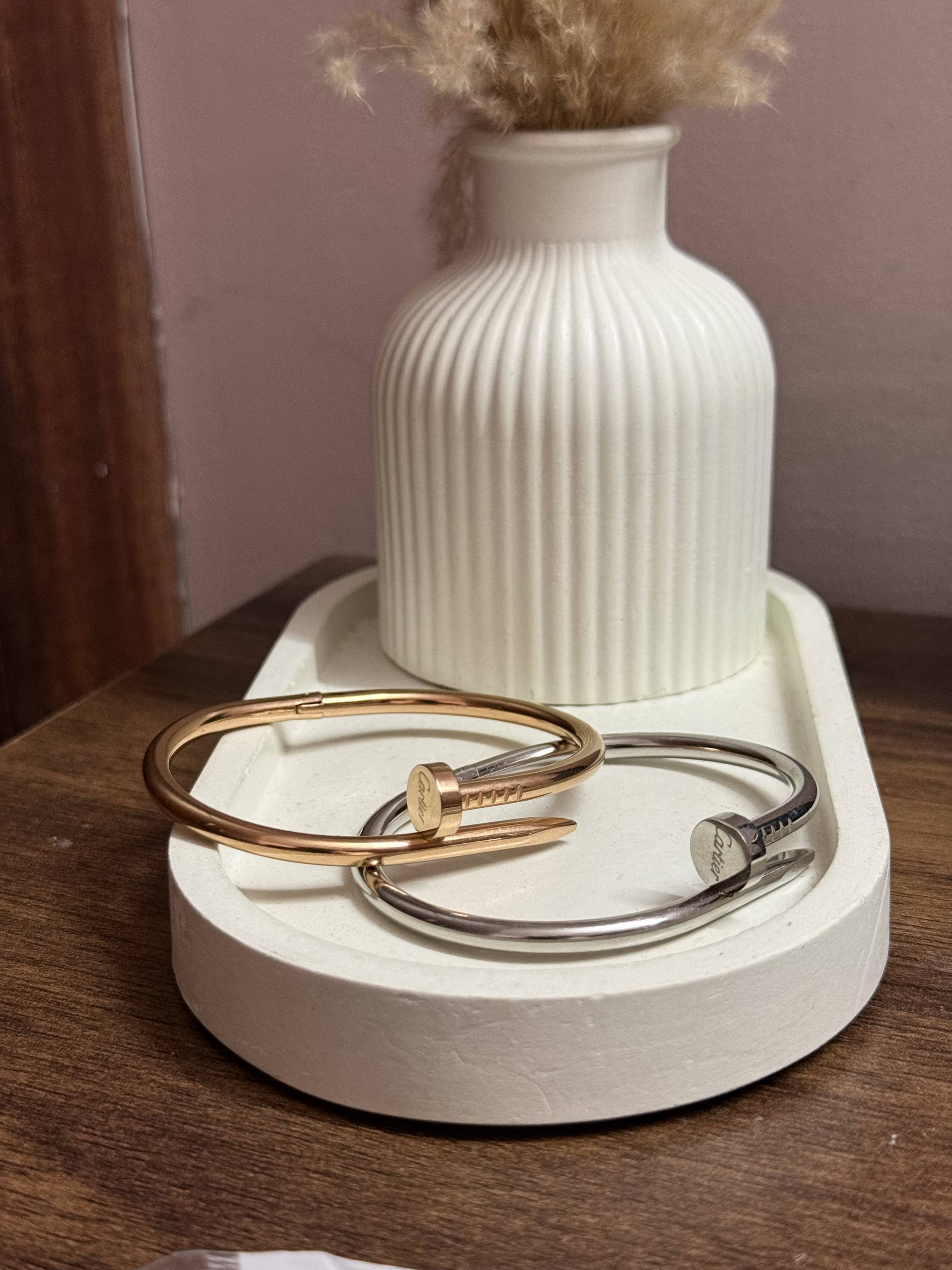 Luxury anti tarnish nail bracelet combo